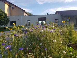 Property grounds - Une Grande Dose D'authenticité Dans Notre Maison Entièrement Rénovée ! (SAINT LAURENT EN GRANDVAUX)