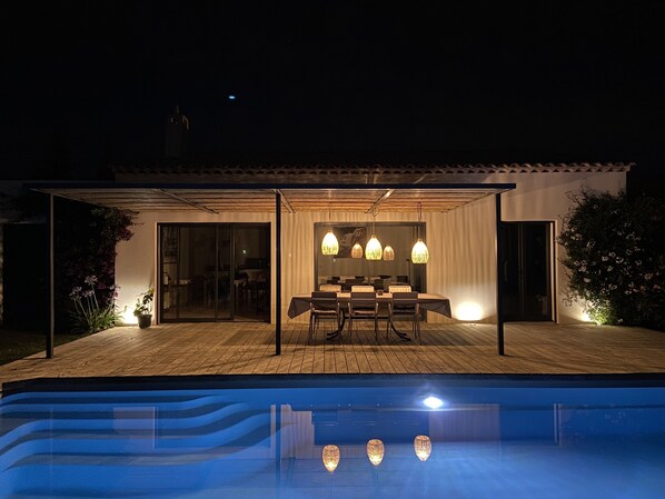 Outdoor pool - Villa Contemporaine Avec Piscine, Climatisée, Quartier Résidentiel Proche mer (Grimaud)