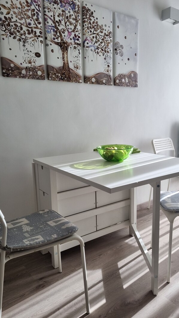 Dining - 2 steps from the center (Viterbo)
