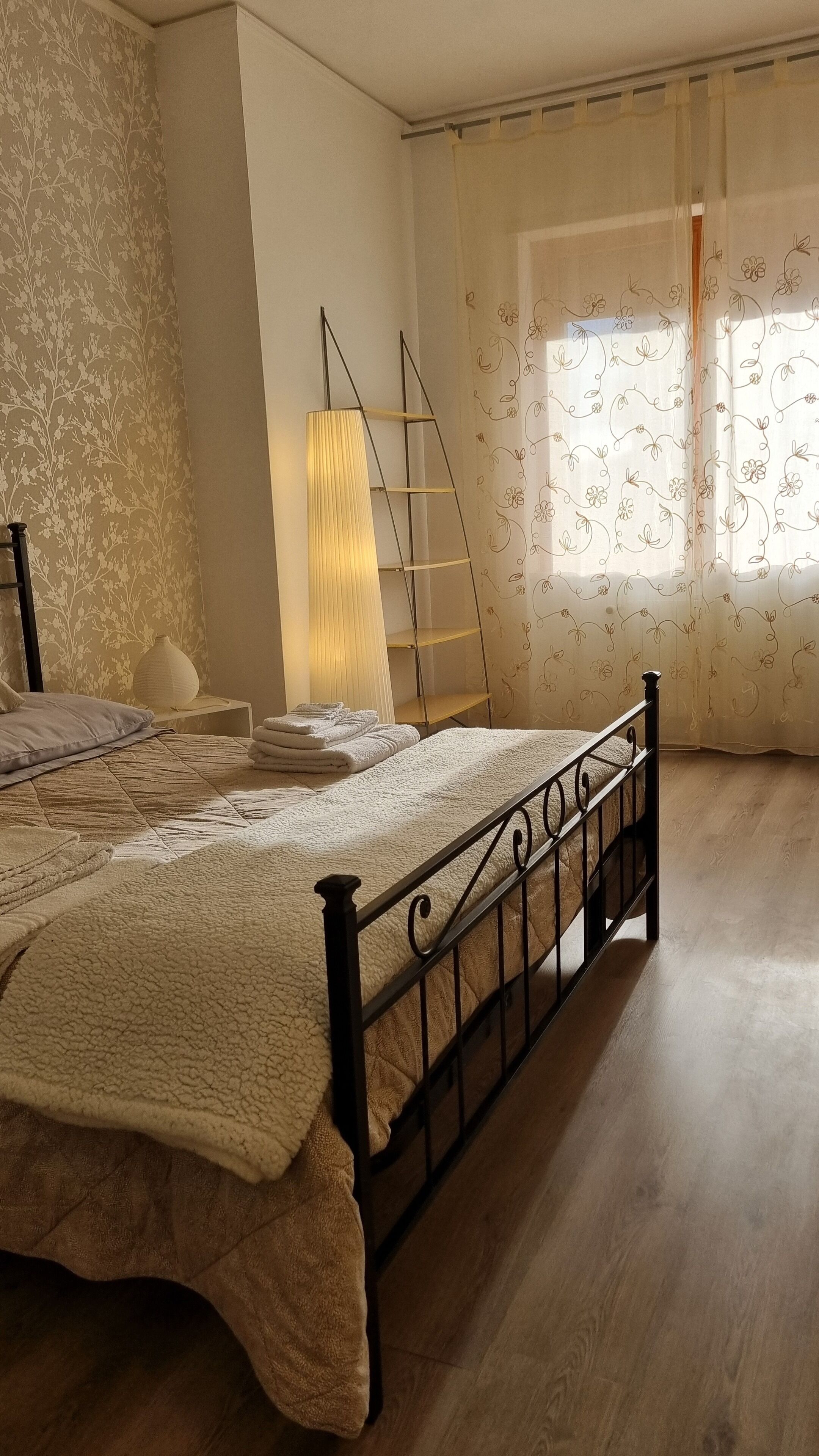 1 camera, una scrivania, ferro/asse da stiro, Wi-Fi gratuito