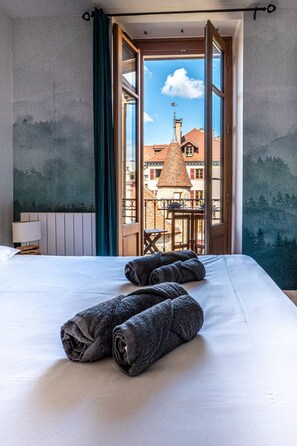 1 bedroom, iron/ironing board, free WiFi, bed sheets