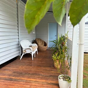 Romantic Cottage, 1 Queen Bed, Non Smoking, Garden View | Terrace/patio - Memory Lane Accommodation (Tamborine Mountain)