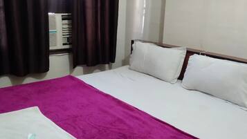 Deluxe Double Room, City View | Free WiFi, bed sheets