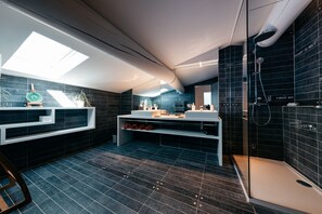 Bathroom - Domaine Perréal (Gargas)
