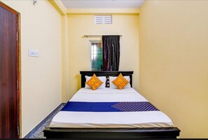 Deluxe Double Room | 1 bedroom, desk, laptop workspace, free WiFi