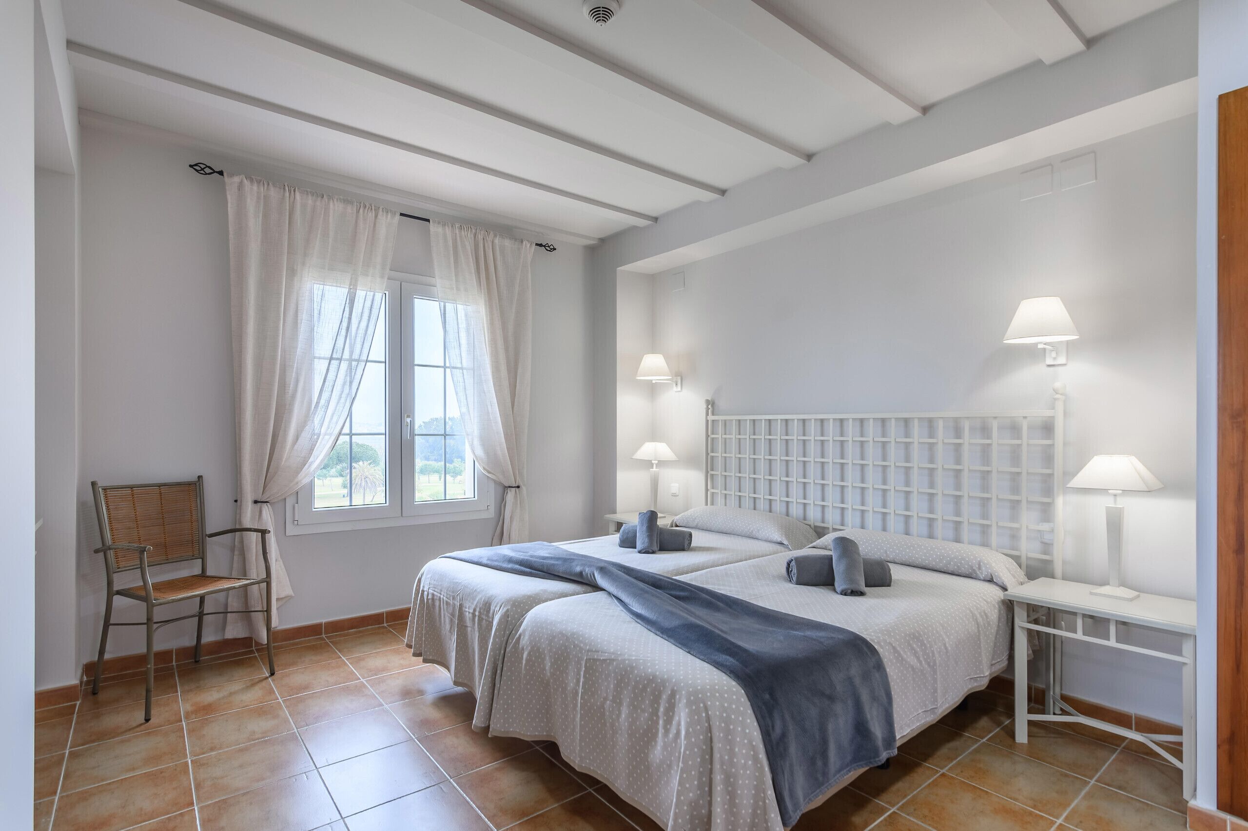 2 slaapkamers, een strijkplank/strijkijzer, gratis wifi, beddengoed