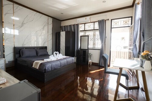 2B Cozy Hostel