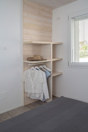 2 slaapkamers, een strijkplank/strijkijzer, wifi, beddengoed