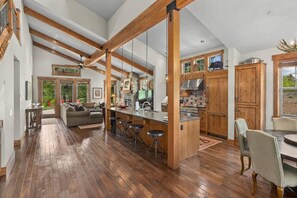 Interior - Centrally Located & Suncadia Pool Access (Cle Elum)