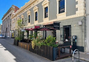 Exterior - Suffolk Villa located opposite the Esplanade (Fremantle)