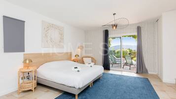 5 bedrooms, desk, free WiFi