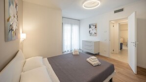 1 bedroom, iron/ironing board, WiFi, bed sheets - ApartmentsGarda - Residenza Eleonora - 9 (Garda)