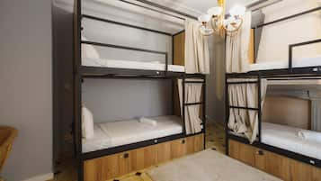 1 bedroom, iron/ironing board, WiFi (free), bed sheets
