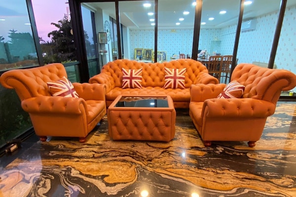 43-inch Smart TV with digital channels, Netflix, streaming services