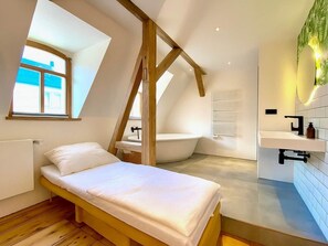 Sèche-cheveux, serviettes fournies