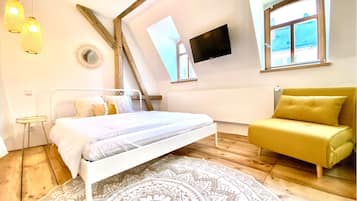 1 bedroom, WiFi, bed sheets