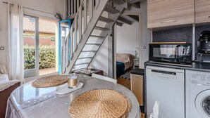 Unclassified image, 3 of 11, button - Cozy Townhouse Near Beach - Sleeps 4 (Biscarrosse Plage)