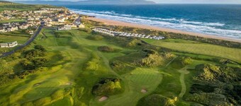 Castleshaw Holiday Home