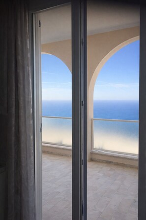 Comfort Apartment, Air conditioning, Sea View | Terrace/patio