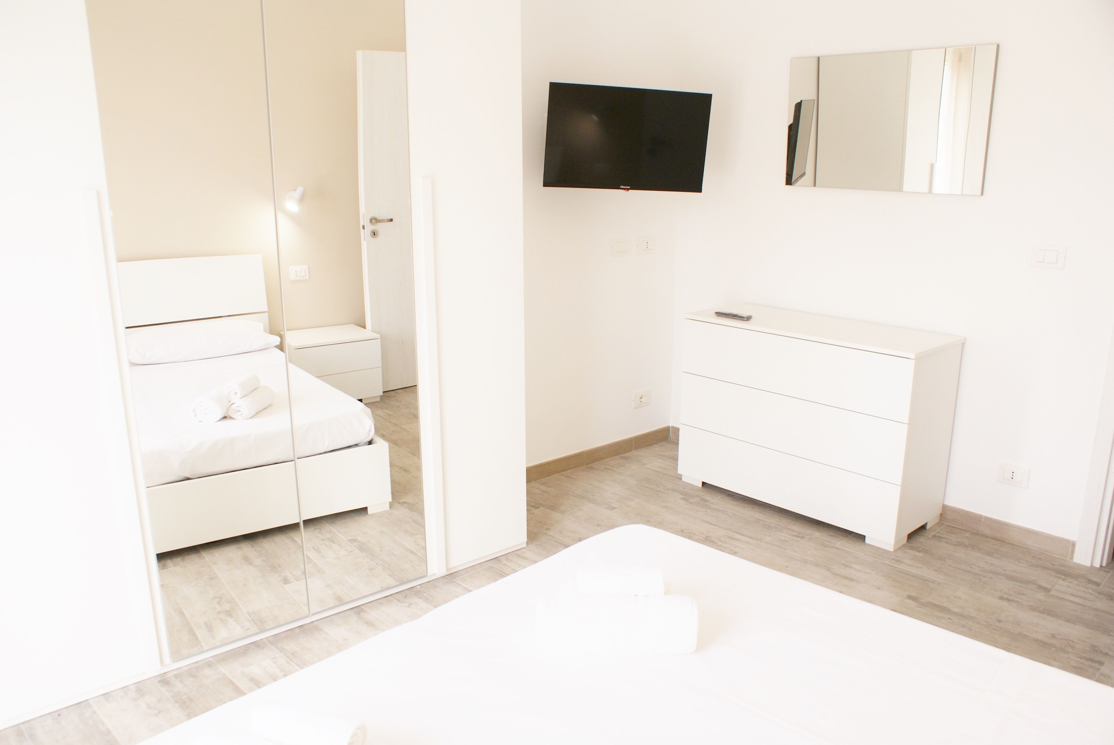 Exclusive Apartment, Air conditioning, Sea View | In-room safe, blackout curtains, soundproofing, free WiFi