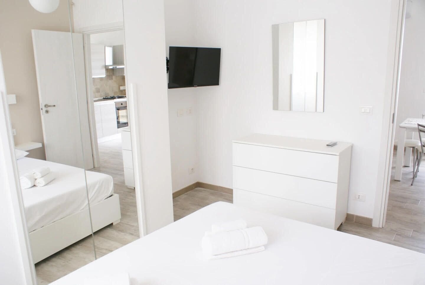 Appartamento Luxury, aria condizionata, vista mare | Una cassaforte in camera, tende oscuranti, insonorizzazione