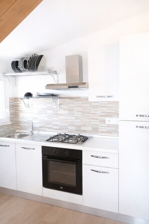 Appartement Royal, climatisation, vue mer | Cuisine privée