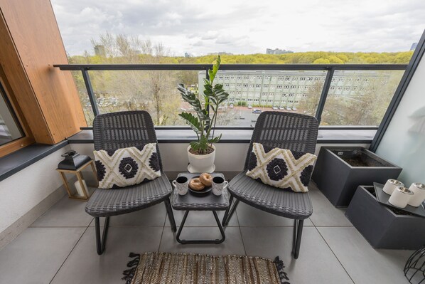 Balcony - Cosy Apartment With Parking by Renters (Warsaw)