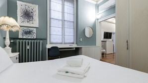 Unclassified image, 2 of 27, button - Italianway - Cantoni 3 (Milan)