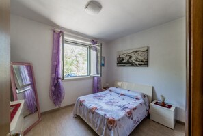 3 camere, Wi-Fi (a pagamento), lenzuola