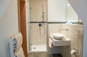 Habitación triple Confort | Baño | Secadora de cabello 