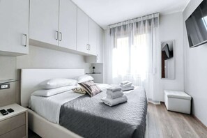 10 soverom, strykejern/-brett, reiseseng for barn og wi-fi (inkludert)