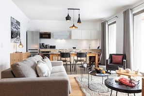 Standard-Apartment, Balkon | Eigene Küche | Kühlschrank, Mikrowelle, Ofen, Herdplatte