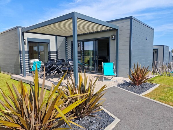 Terrace/patio - Chalet "jolie Voile" à 300m de la Plage Gold Beach (ASNELLES)
