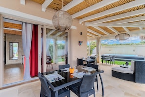 Premium-huone | Terassi/patio