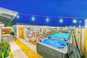 Pool - Mod Retreat in Vibrant Palm Springs (Palm Springs)