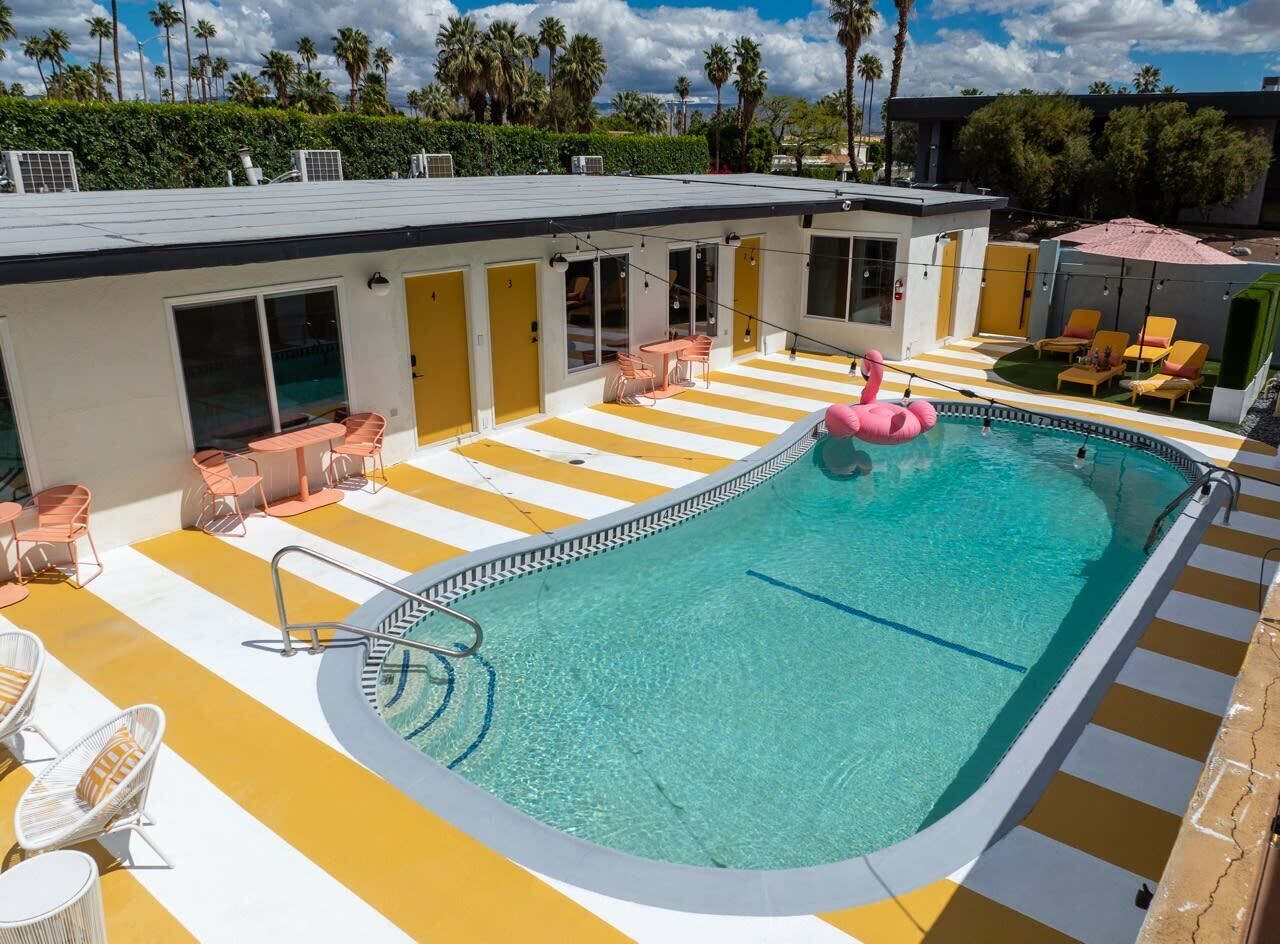 The Mod - Entire Hotel With Resort Pool, Spa