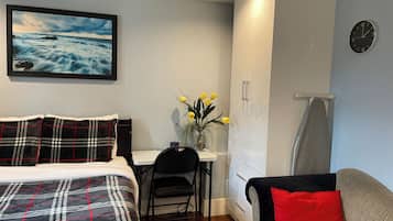 1 bedroom, desk, iron/ironing board, free WiFi