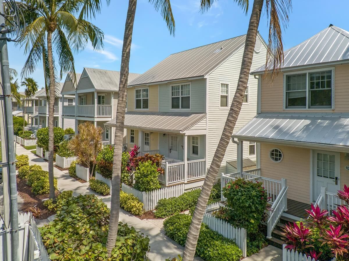 Canalside 2BR/1.5BA Bungalow Villa 7024 with Spa Tub: Village at Hawks Cay Villas