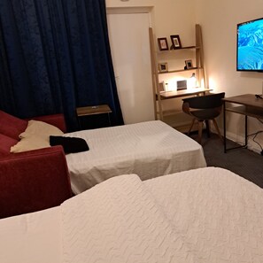 1 غرفة نوم ومكواة/لوح كي وواي فاي مجانًا وملاءات أسرّة