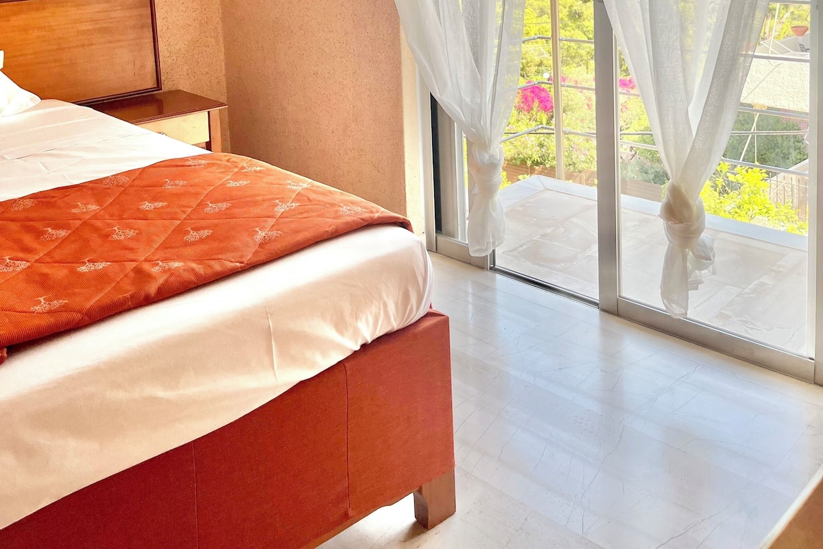 Standard Double Room, Kitchen, Partial Sea View | Desk, laptop workspace, soundproofing, iron/ironing board (on request)
