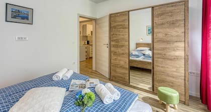 Jantar Apartments