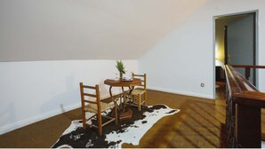 Unclassified image, 5 of 36, button - Raiano C4 Bed, Hostel Idanha, Idanha-a-nova (Idanha a Nova)