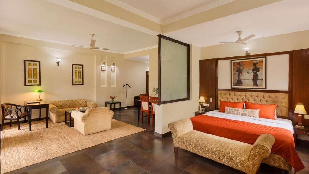 Quarto casal executivo, vista para o jardim | Escrivaninha, cortinas blackout, quartos à prova de som