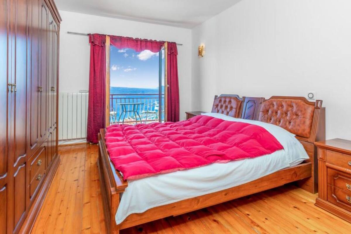 Lägenhet (Two Bedroom Apartment with Terrace an) | 10 sovrum och gratis wi-fi