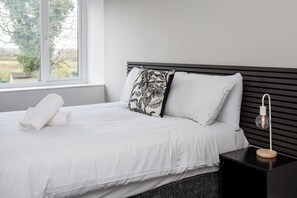 2 Schlafzimmer, Bügeleisen/Bügelbrett, kostenloses WLAN, Bettwäsche