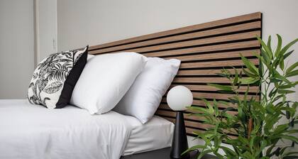 Stylish 2 bed home WIFI Smart Tv