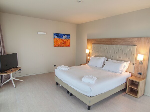 Down duvets, minibar, in-room safe, desk