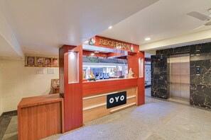 Reception - OYO Meenaachi Inn (Chennai)