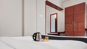 Deluxe Room | Desk, WiFi (free) - Townhouse 1294 Sky View Inn (Pune)