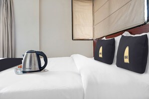 Deluxe Room | Desk, free WiFi - Townhouse 1294 Sky View Inn (Pune)
